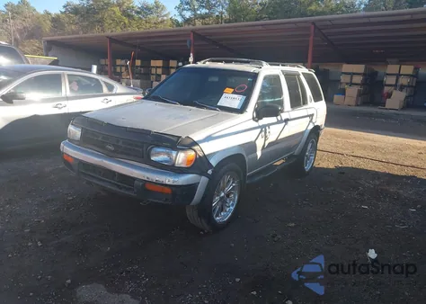 1999 Nissan Pathfinder Le/Se/Xe z USA, uszkodzony, nr VIN JN8AR05SXXW317929